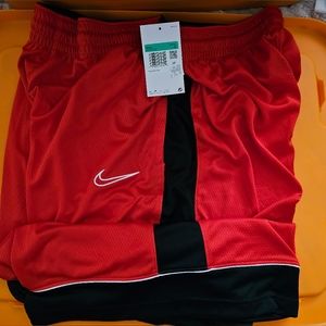 Men's Nike Shorts XL NWT